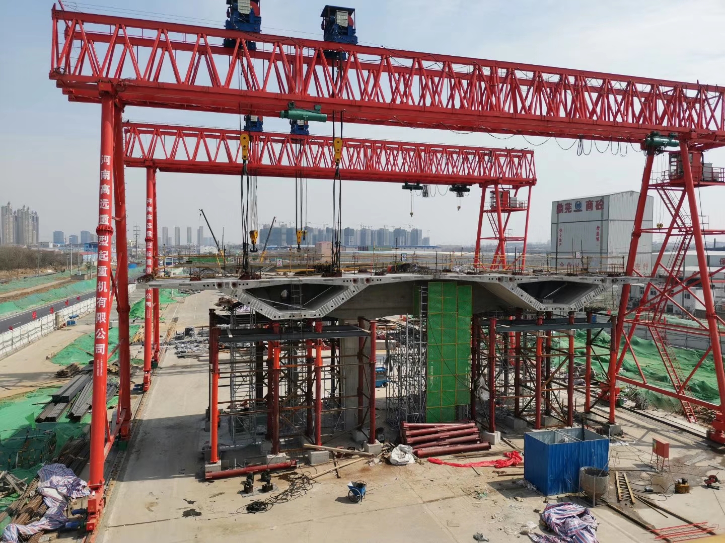 鄭州市政工程集團南四環(huán)項目，ME100+100t-57m-20m-2臺，ME100+100t-44m-20m-2臺，