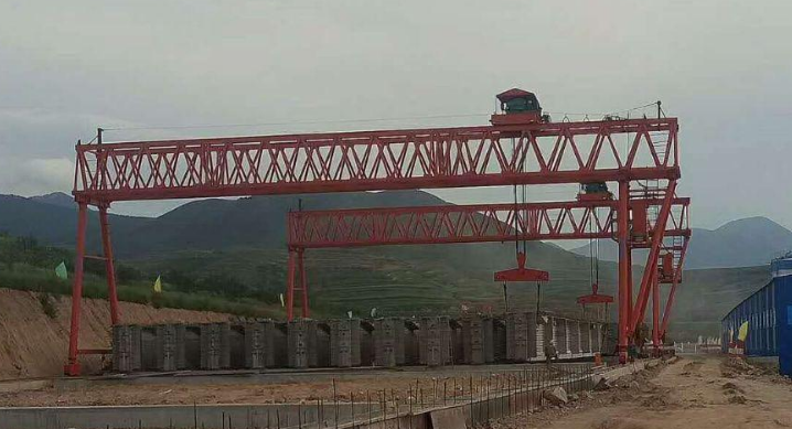 單梁龍門吊對其所在地面有哪些要求？